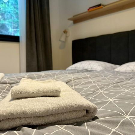 Lovely 1-Bedroom Vacation Home With Free Parking Демяновская долина Экстерьер фото
