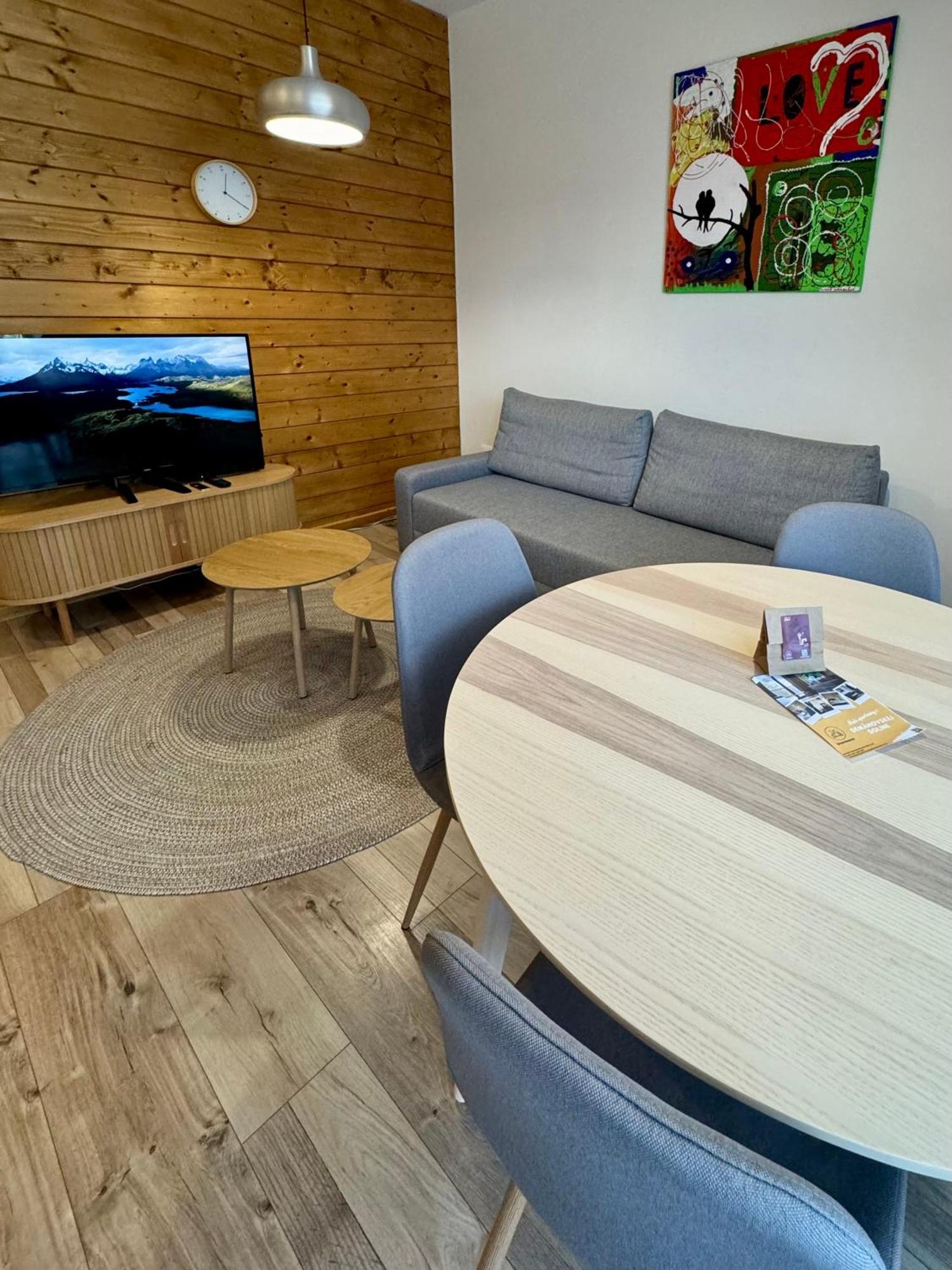 Lovely 1-Bedroom Vacation Home With Free Parking Демяновская долина Экстерьер фото